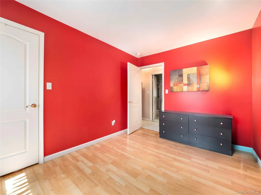 26 Klint Court Nanuet NY 10954