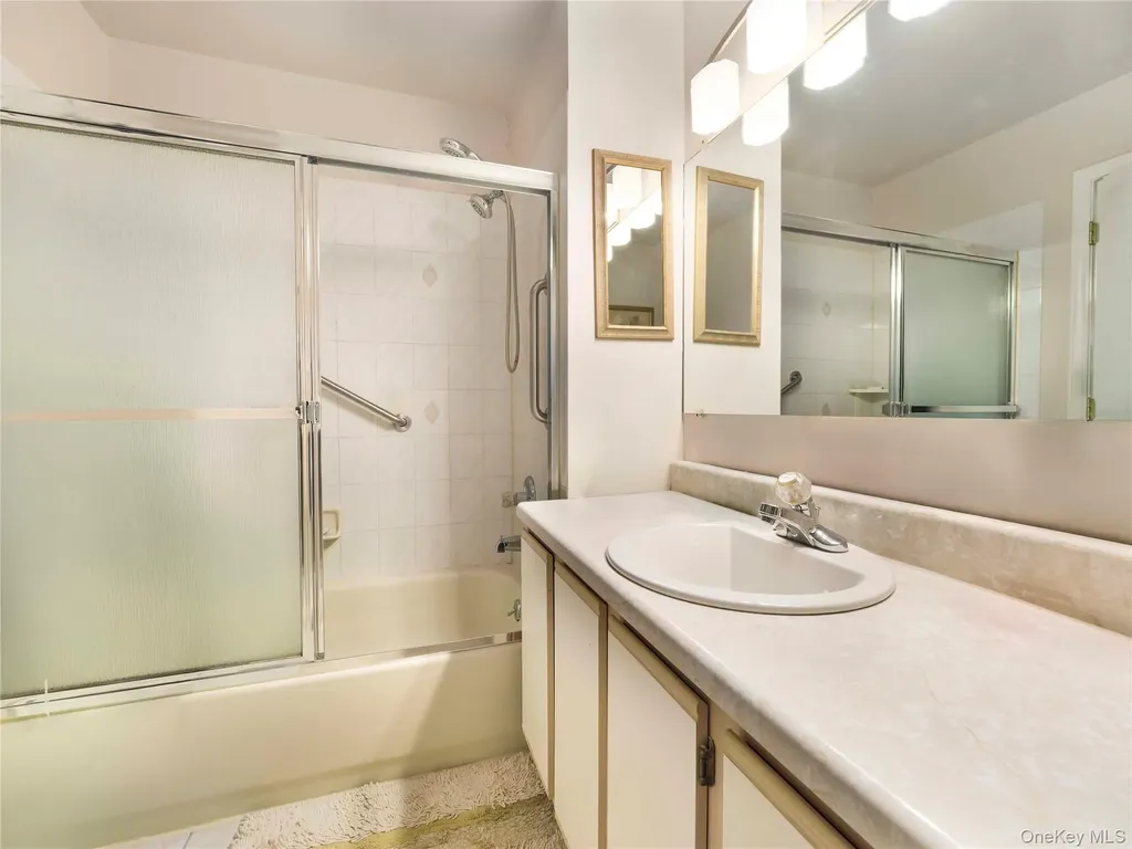26 Klint Court Nanuet NY 10954