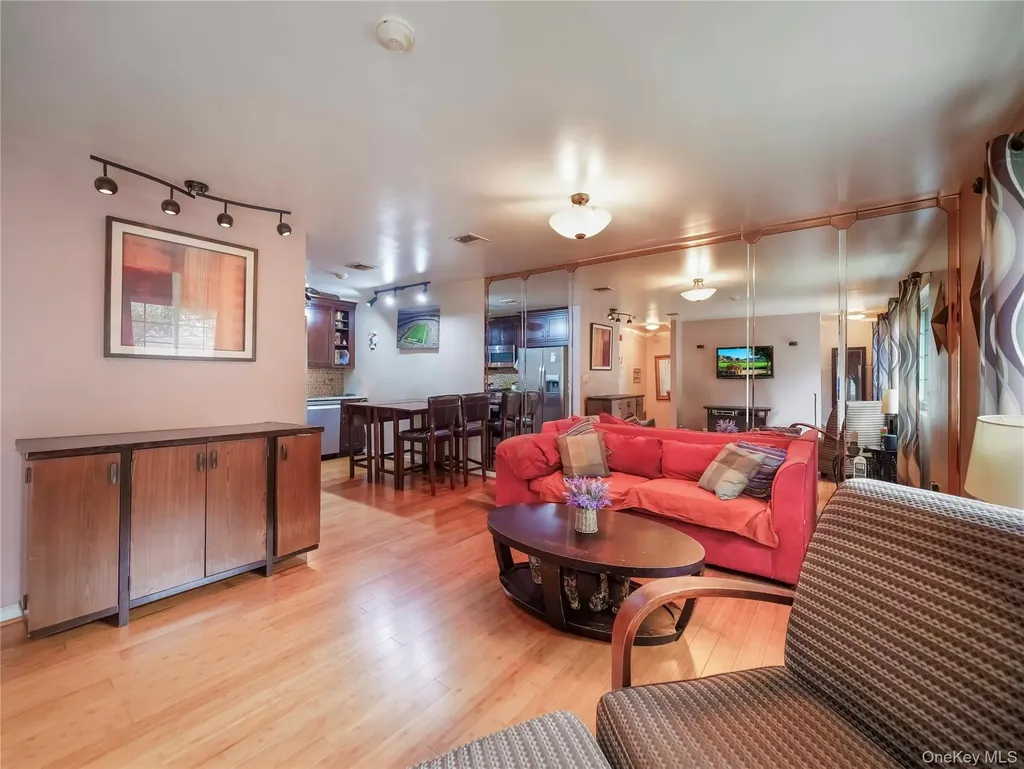 26 Klint Court Nanuet NY 10954