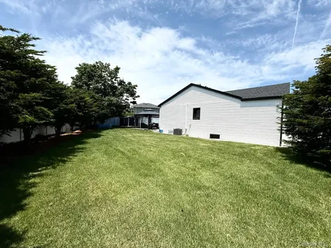 28 Northern Parkway E Plainview NY 11803