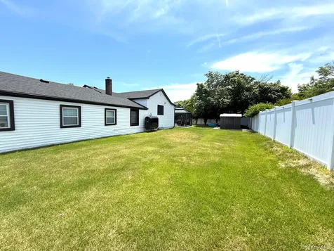 28 Northern Parkway E Plainview NY 11803
