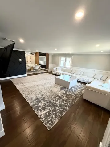 28 Northern Parkway E Plainview NY 11803