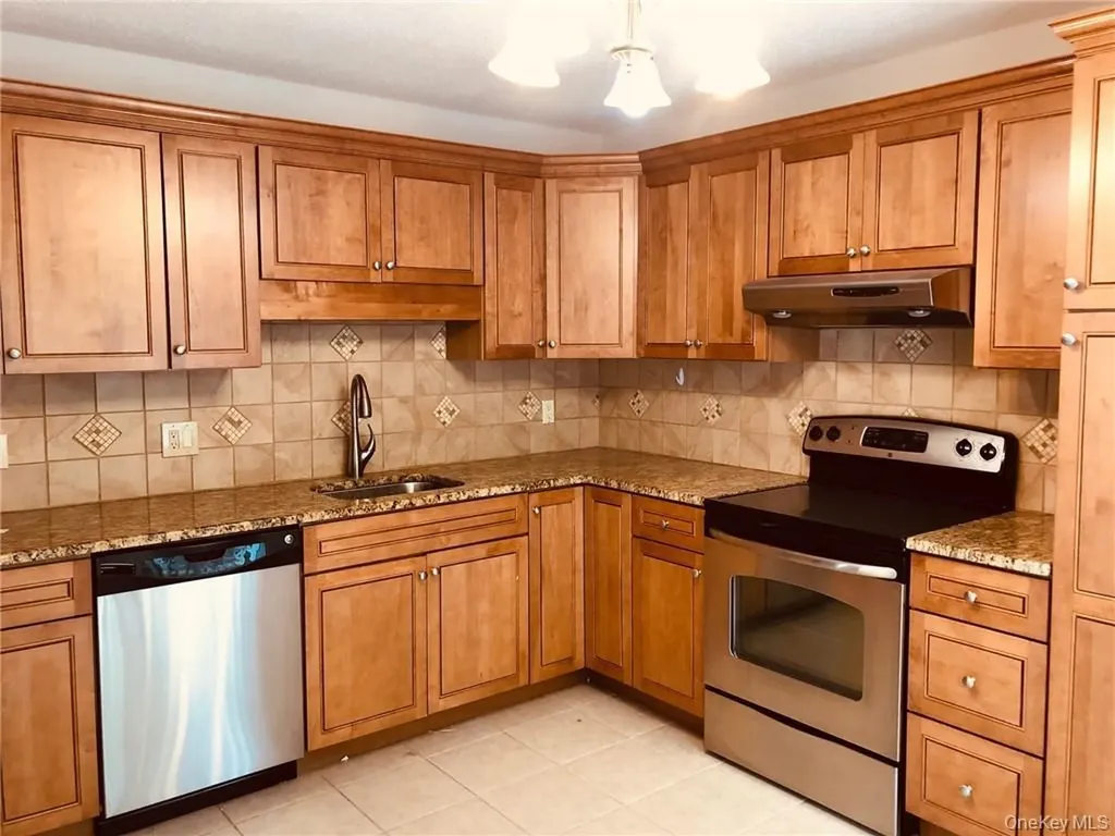 957 Heritage Hills Drive Somers NY 10589