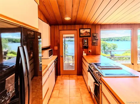 4154 W Shore Drive White Lake NY 12786