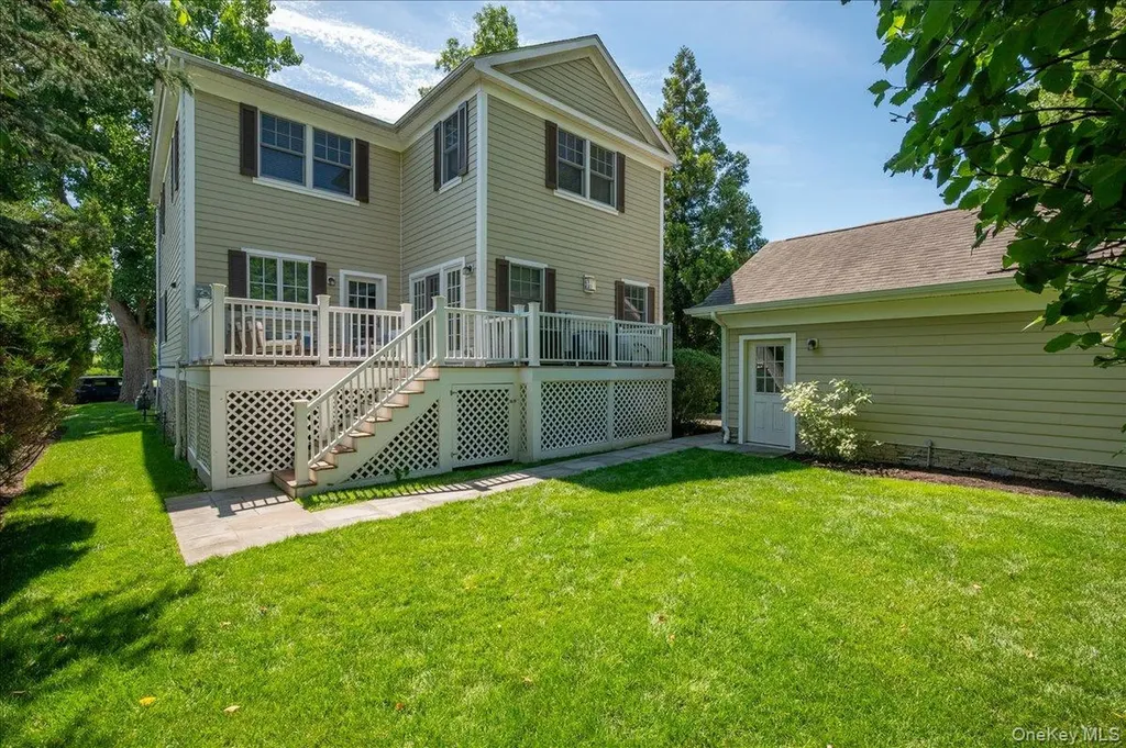 78 Shore Drive Larchmont NY 10538