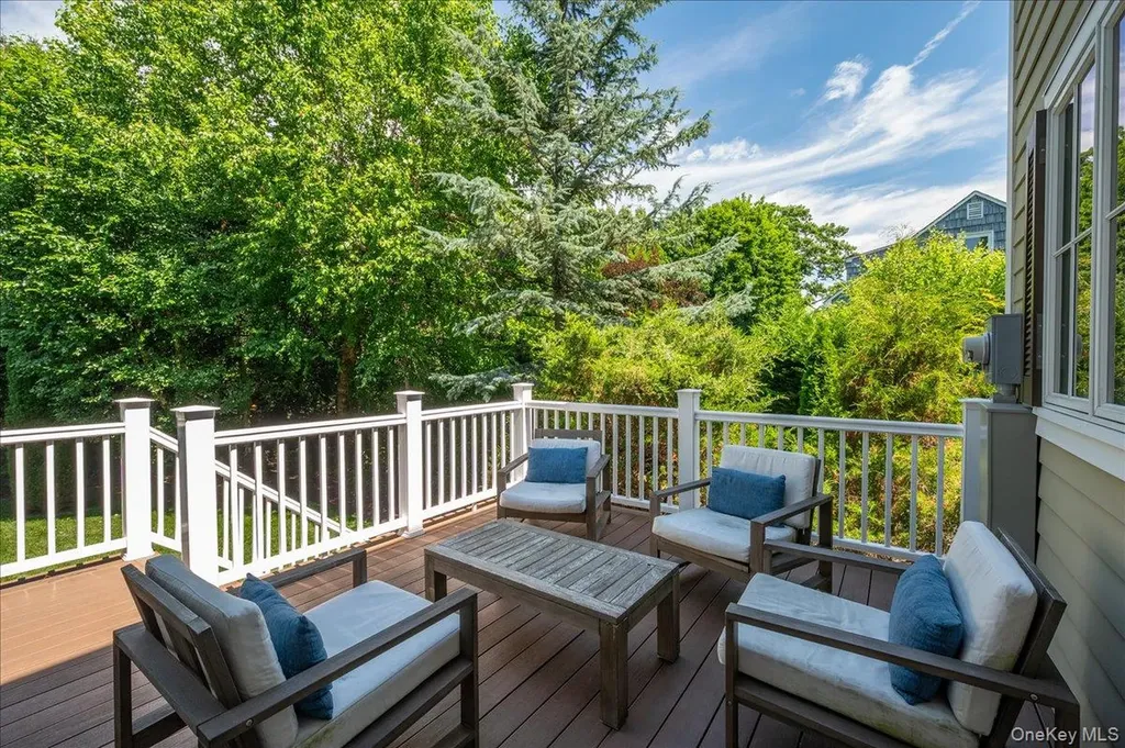 78 Shore Drive Larchmont NY 10538