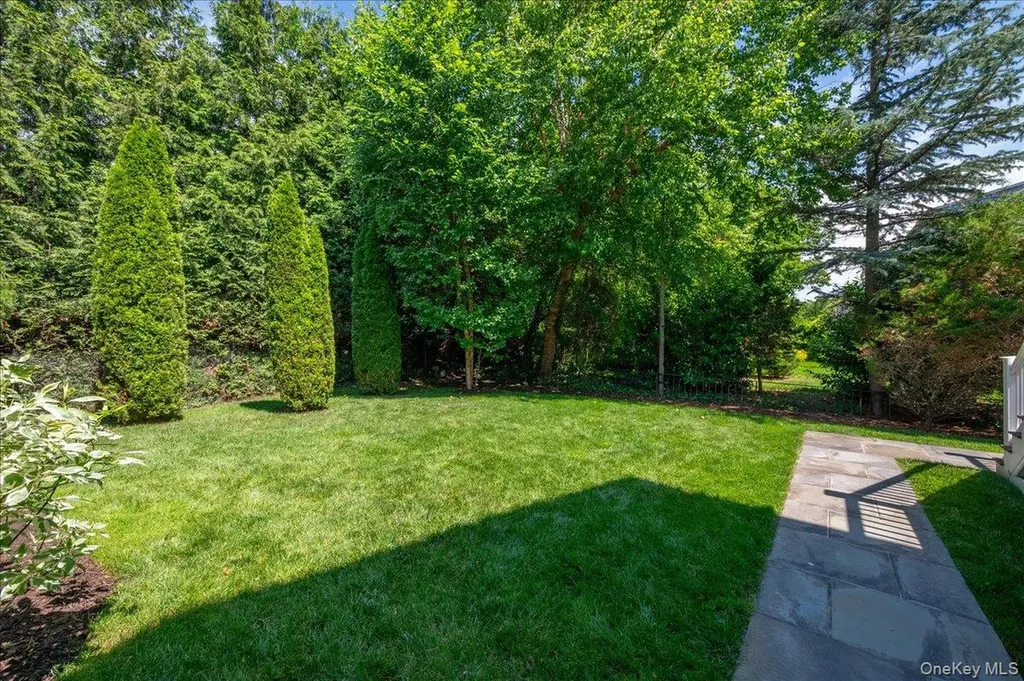 78 Shore Drive Larchmont NY 10538