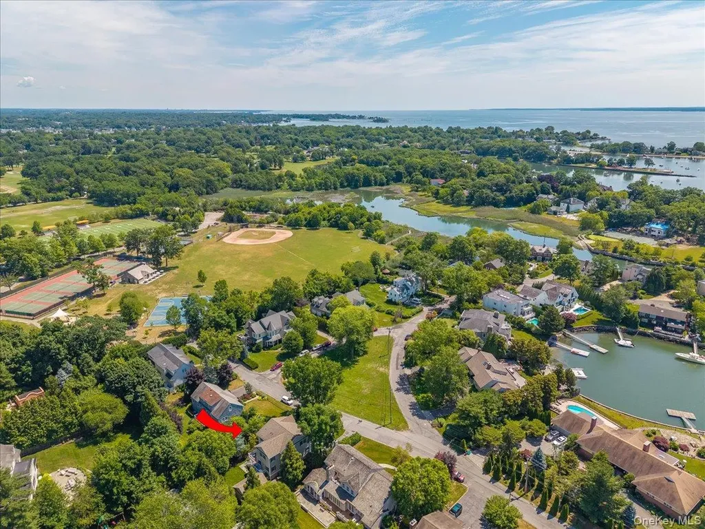 78 Shore Drive Larchmont NY 10538