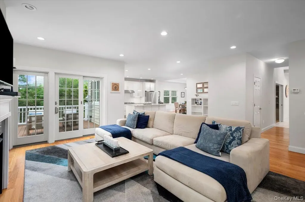 78 Shore Drive Larchmont NY 10538