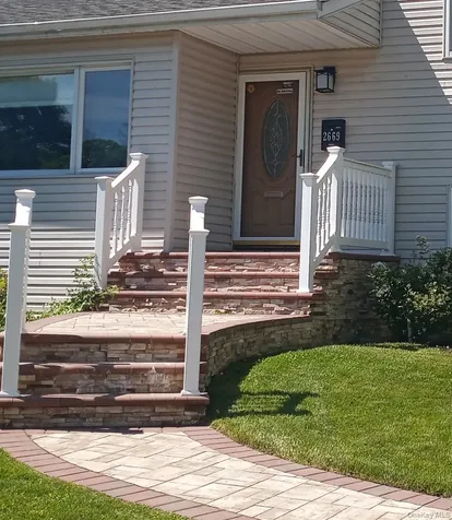 2669 Grayson Drive East Meadow NY 11554