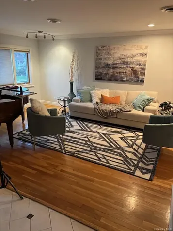 2669 Grayson Drive East Meadow NY 11554