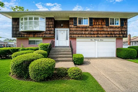 4007 Clark Street Seaford NY 11783