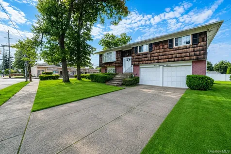 4007 Clark Street Seaford NY 11783