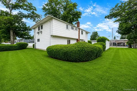 4007 Clark Street Seaford NY 11783