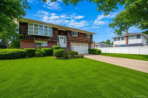 4007 Clark Street Seaford NY 11783