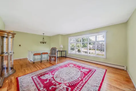 4007 Clark Street Seaford NY 11783