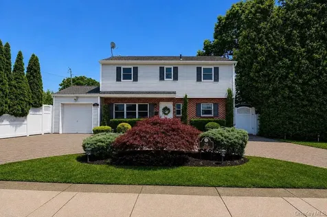 26 Cedar Street Farmingdale NY 11735