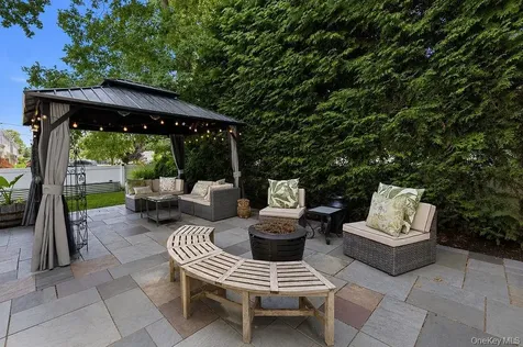 26 Cedar Street Farmingdale NY 11735