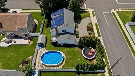 26 Cedar Street Farmingdale NY 11735