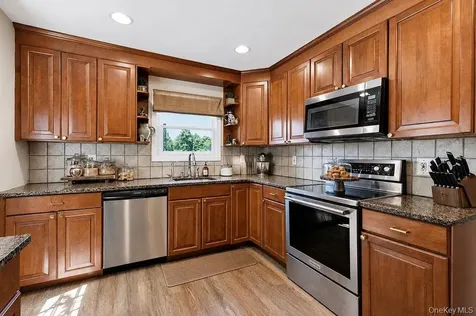 26 Cedar Street Farmingdale NY 11735