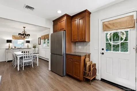 26 Cedar Street Farmingdale NY 11735