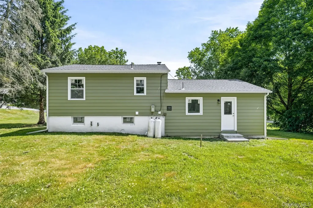 25 Ferrara Drive Middletown NY 10941