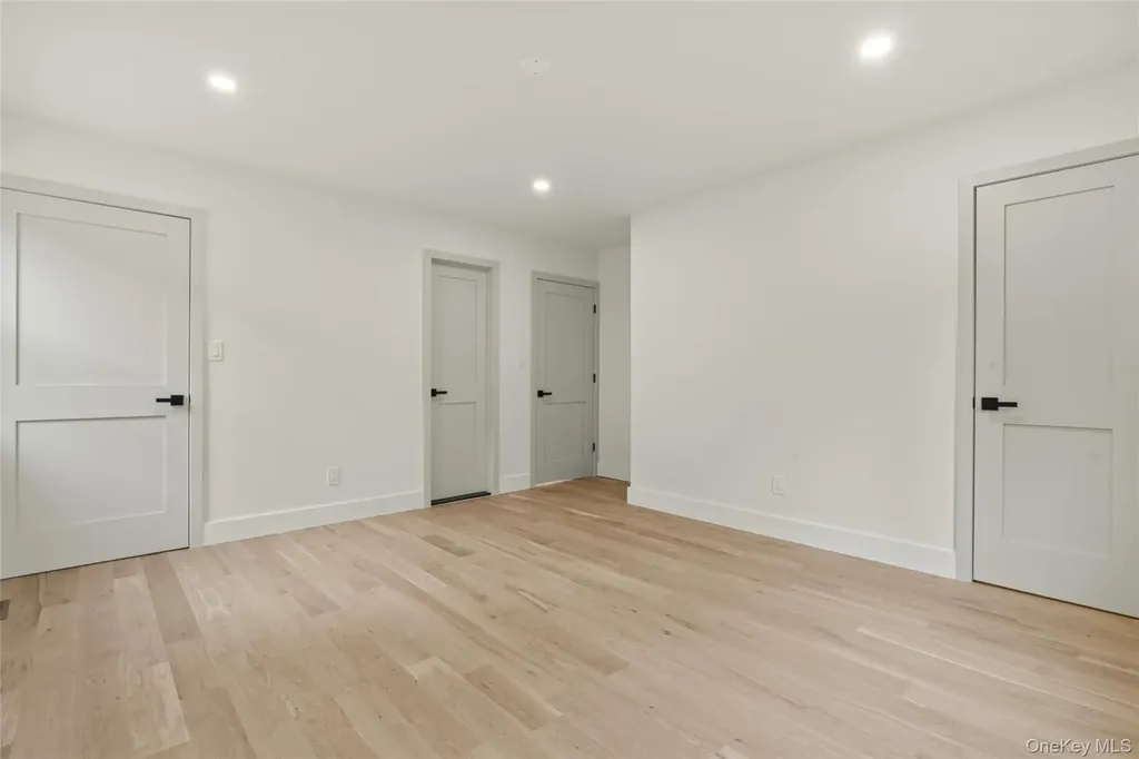 29 Garfield Place Roslyn Heights NY 11577