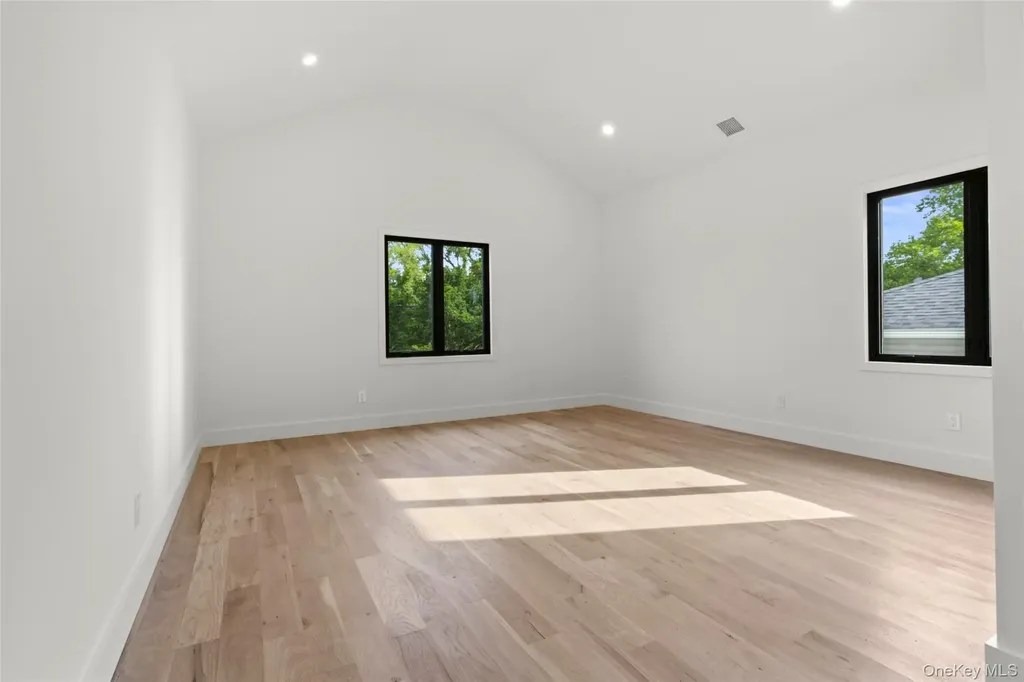 29 Garfield Place Roslyn Heights NY 11577