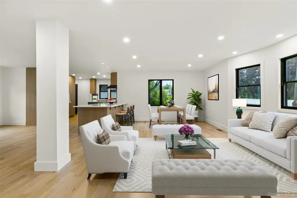 29 Garfield Place Roslyn Heights NY 11577