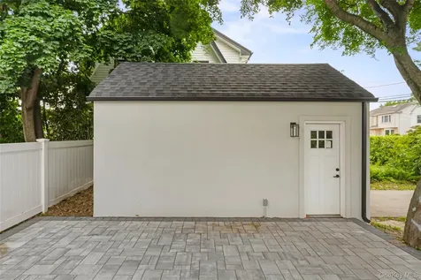 29 Garfield Place Roslyn Heights NY 11577