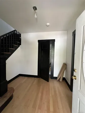 423 Hinman Place Mamaroneck NY 10543
