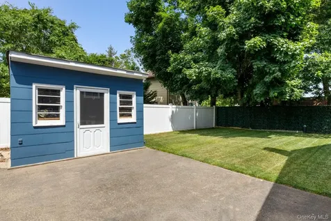 54 Oak Street Farmingdale NY 11735