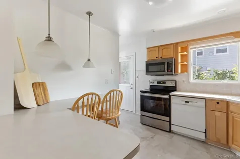 54 Oak Street Farmingdale NY 11735