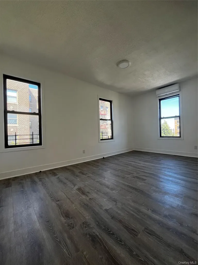 3294 Hull Avenue Bronx NY 10467