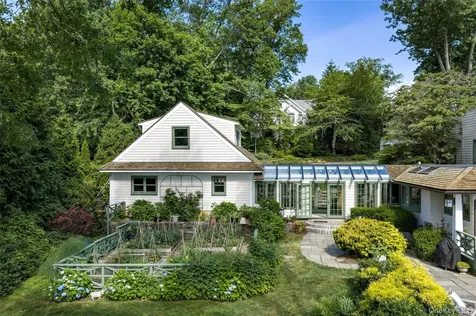 87 Hix Avenue Rye NY 10580