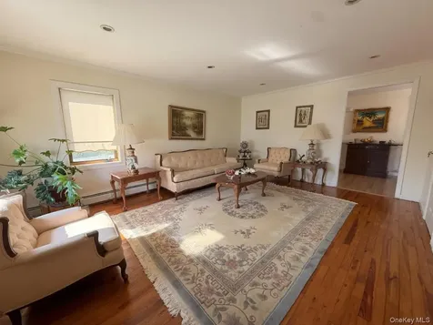 1 Trebor Road Massapequa NY 11758