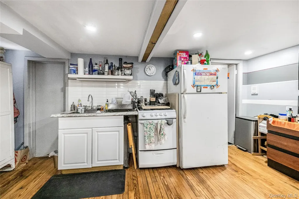 721 E 242nd Street Bronx NY 10470