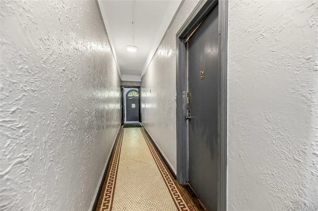 721 E 242nd Street Bronx NY 10470