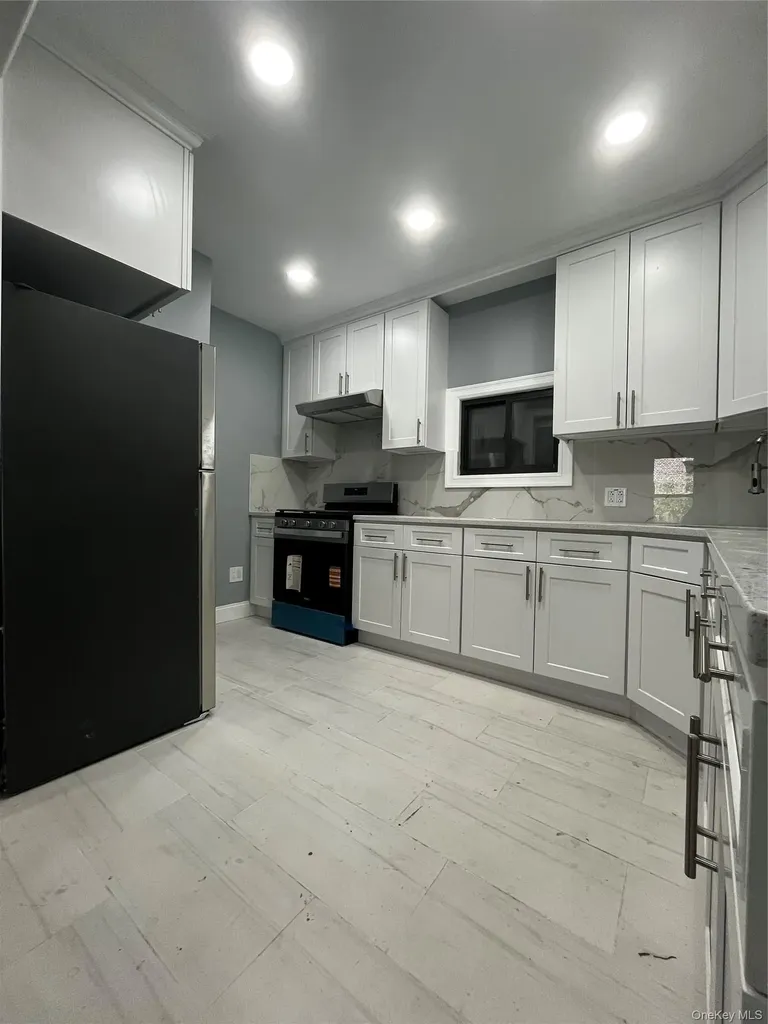 3294 Hull Avenue Bronx NY 10467