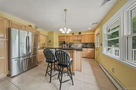 4 Hunt Drive Call Listing Agent NY 10921
