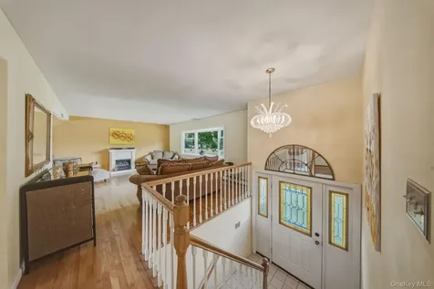 4 Hunt Drive Call Listing Agent NY 10921