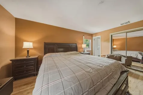 4 Hunt Drive Call Listing Agent NY 10921