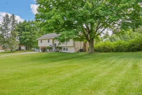 4 Hunt Drive Call Listing Agent NY 10921