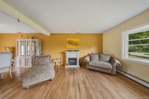 4 Hunt Drive Call Listing Agent NY 10921