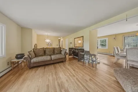 4 Hunt Drive Call Listing Agent NY 10921