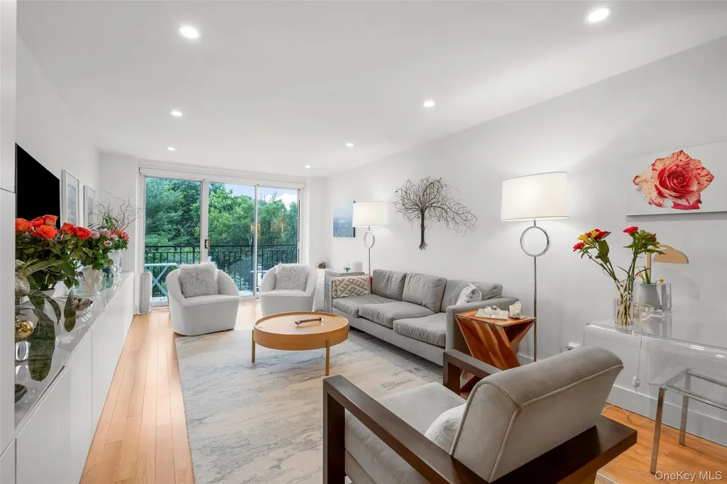 20 Old Mamaroneck Road White Plains NY 10605