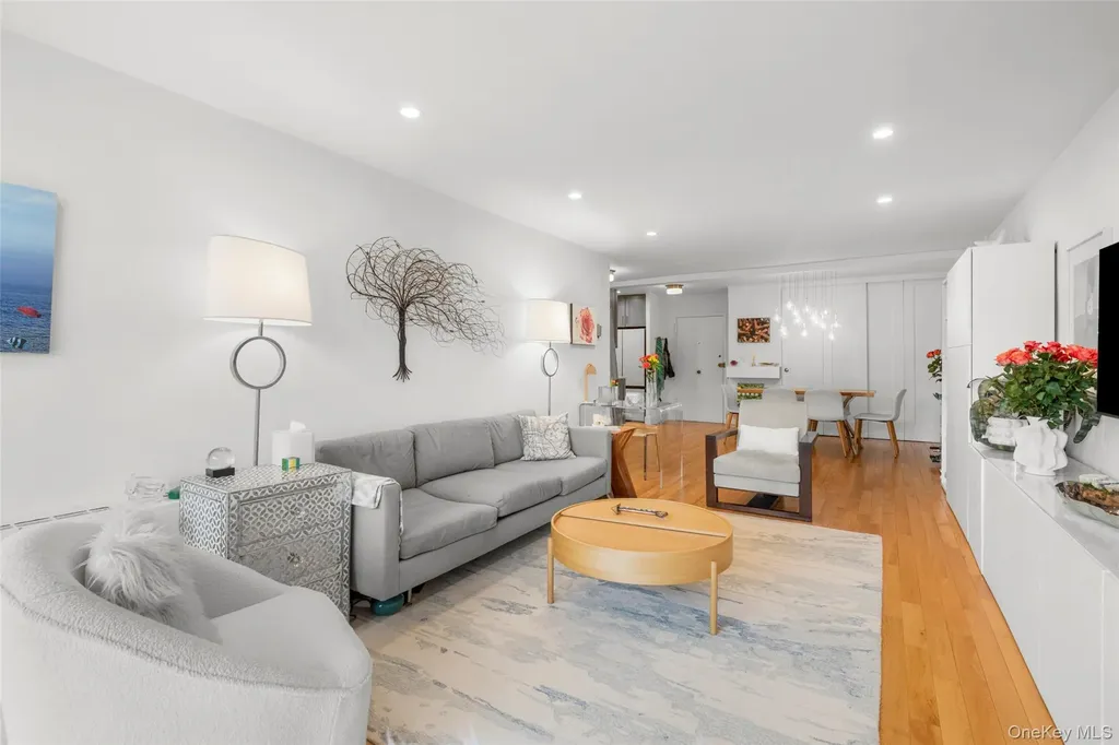 20 Old Mamaroneck Road White Plains NY 10605