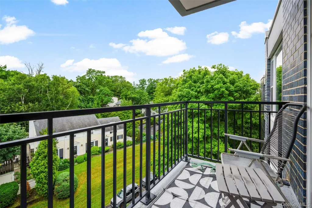 20 Old Mamaroneck Road White Plains NY 10605
