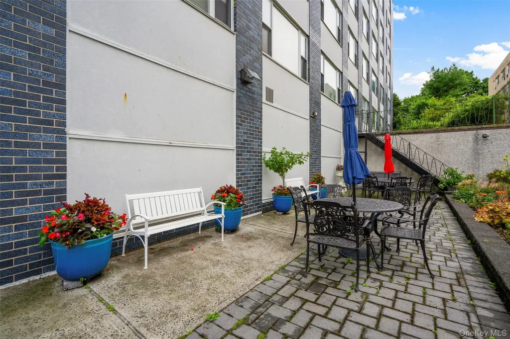 20 Old Mamaroneck Road White Plains NY 10605