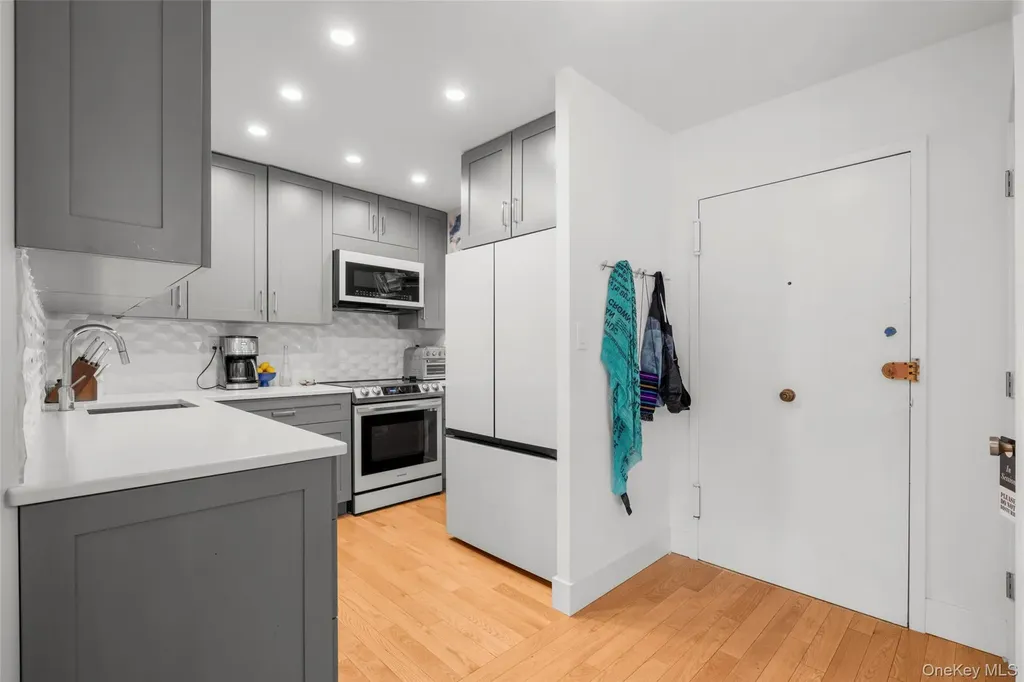 20 Old Mamaroneck Road White Plains NY 10605